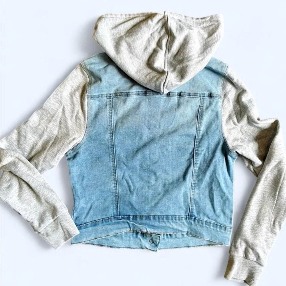 Wax Jean Light Blue Denim Jacket with Gray Sleeves - Picture 2 of 4